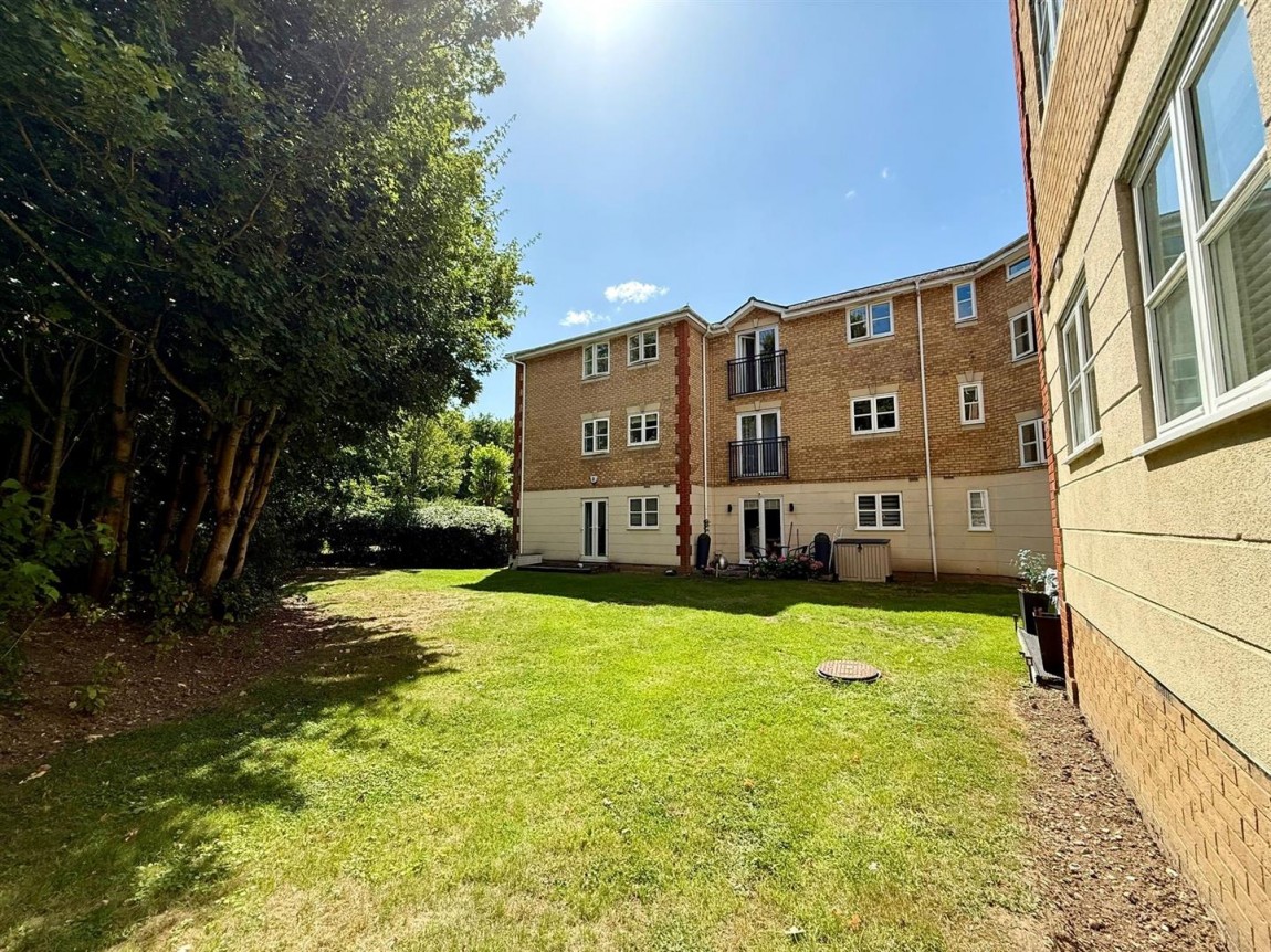 Images for Burrows Chase, Waltham Abbey