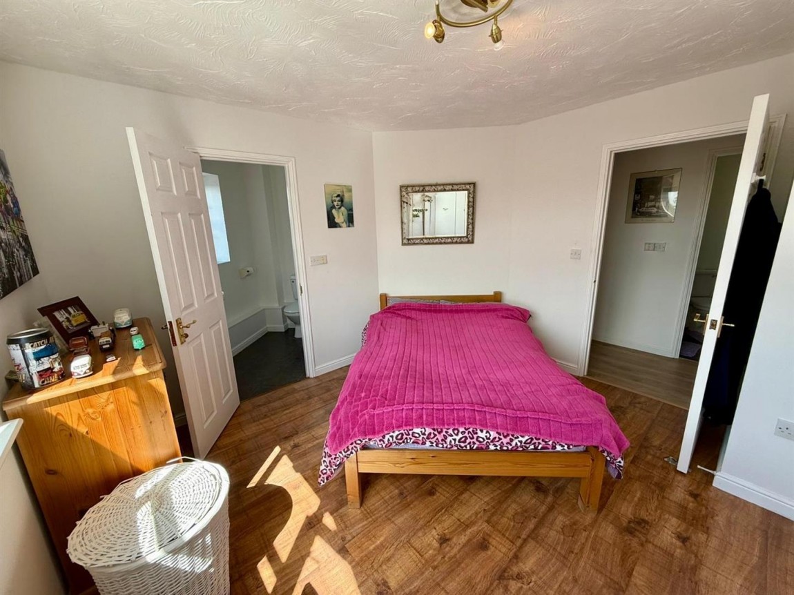 Images for Burrows Chase, Waltham Abbey