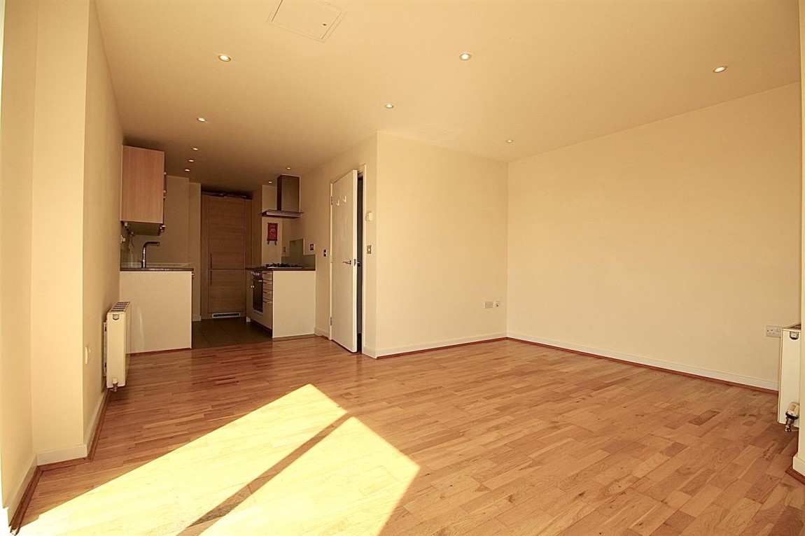 Images for Cosmopolitan Court, 67 Main Avenue, Enfield