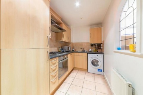 Newport Avenue, London - EAID:KingsGroupApi2020, BID:30208-12