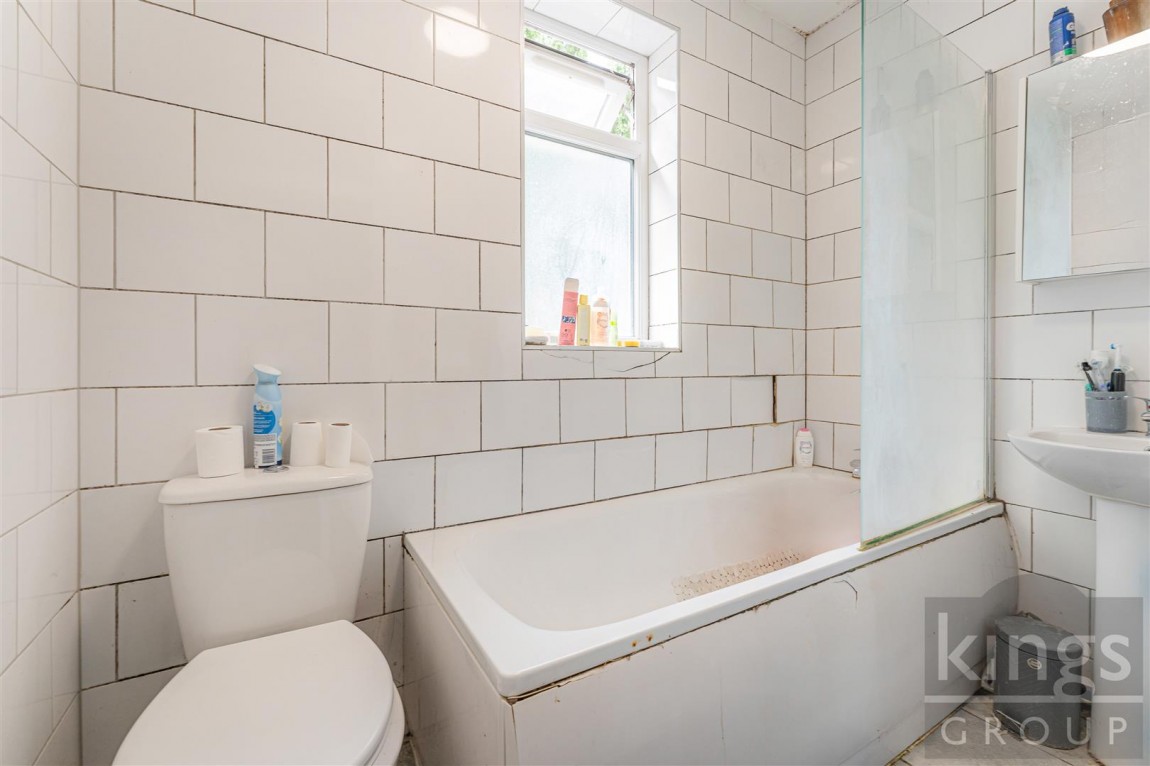 Images for Amersham Avenue, Edmonton, N18
