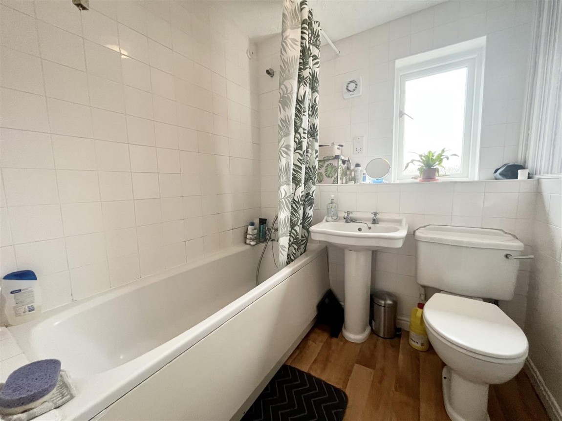 Images for Victoria Gate, Harlow