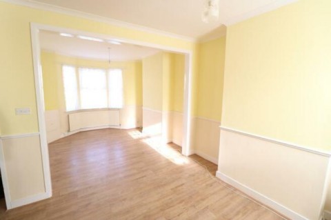Cornwallis Grove, Edmonton - EAID:KingsGroupApi2020, BID:90995-1957