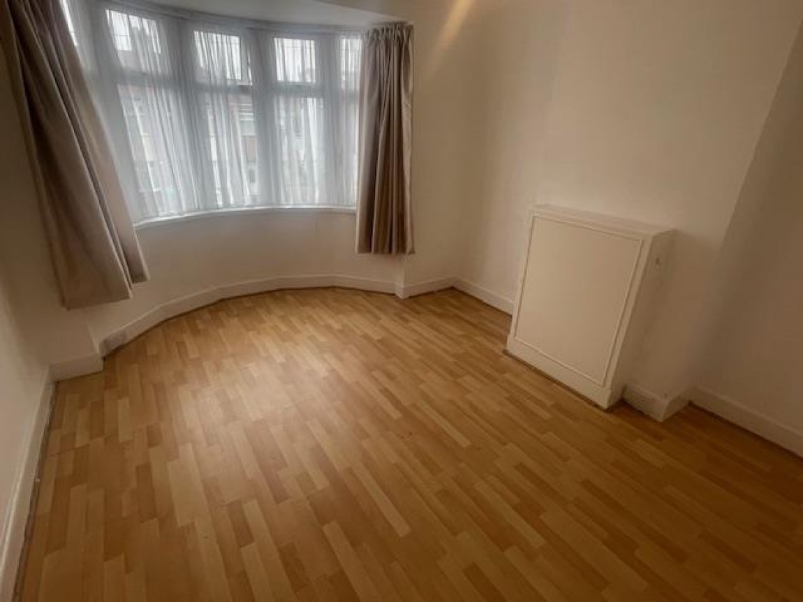 Images for Kendal Avenue, Edmonton