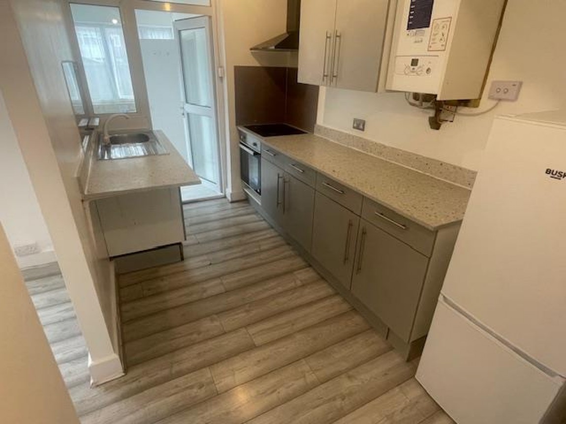 Images for Kendal Avenue, Edmonton