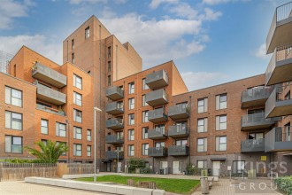Hammond Court, Edmonton, N18