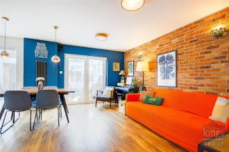 Priors Mead, Enfield