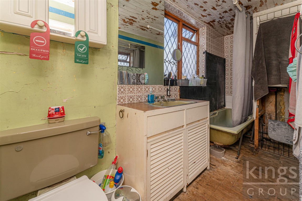 Images for Amersham Avenue, Edmonton, N18