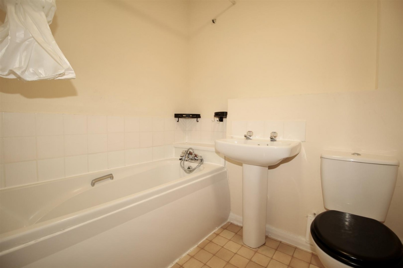 Images for Tennyson Close, Enfield
