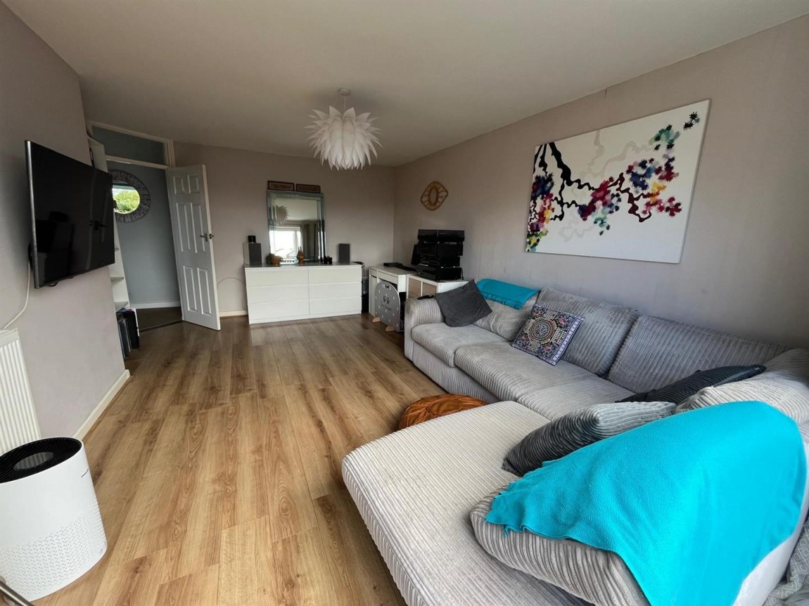 Images for Roundhills, Waltham Abbey