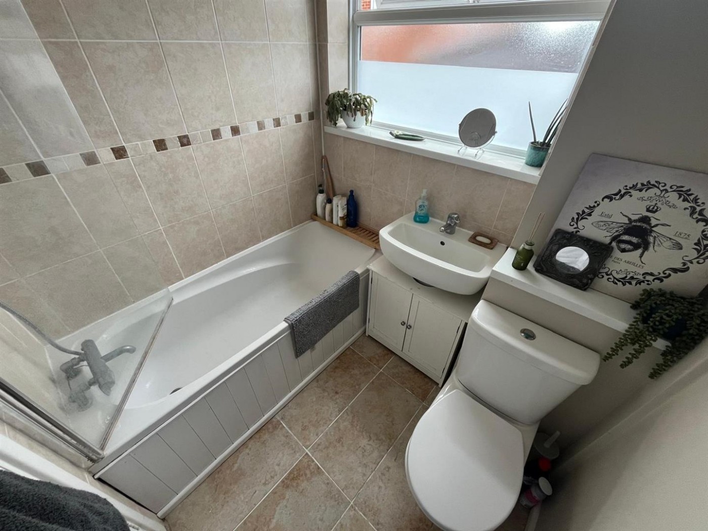 Images for Roundhills, Waltham Abbey