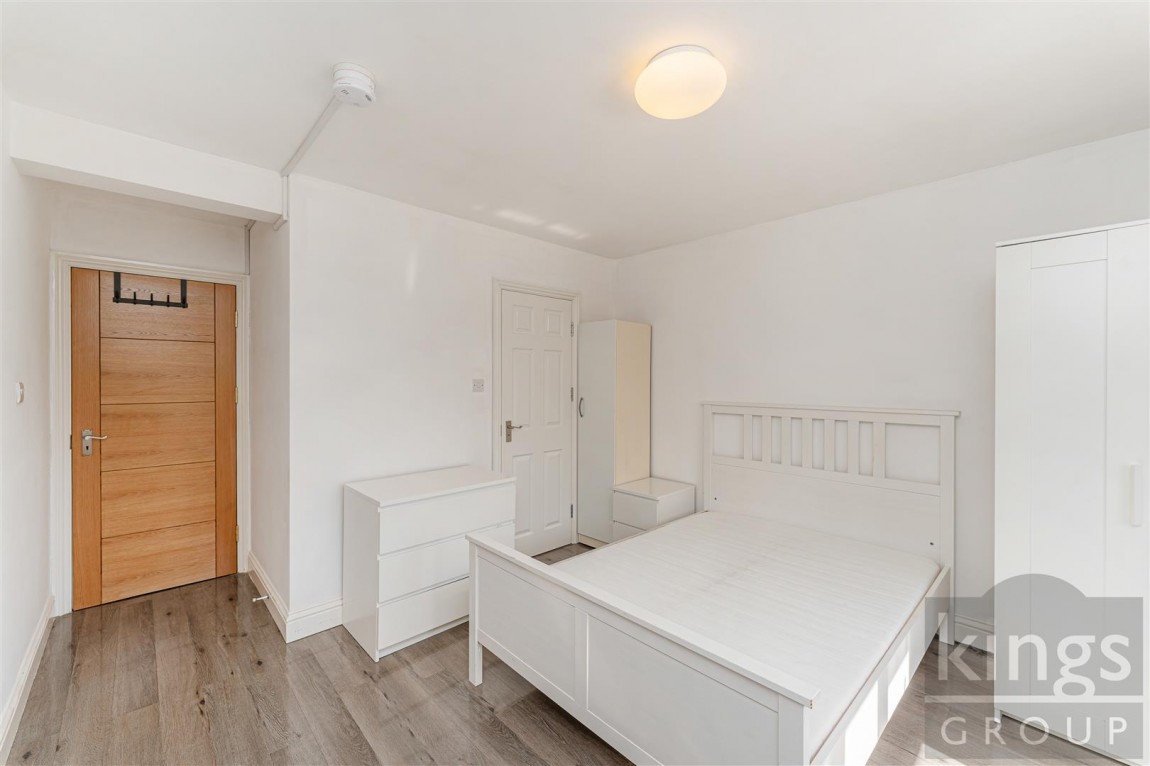 Images for Grosvenor Park Road, London