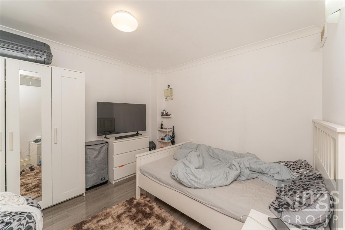 Images for Grosvenor Park Road, London