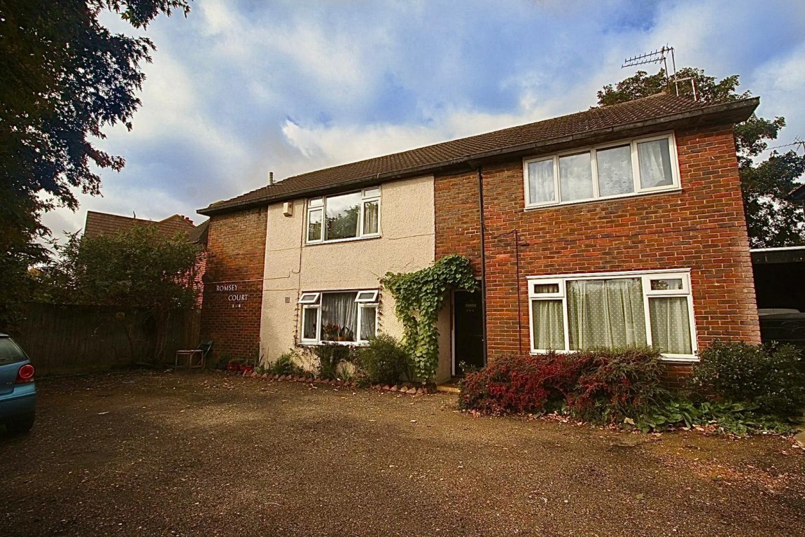 Images for Romsey Court, 75 London Road, Enfield
