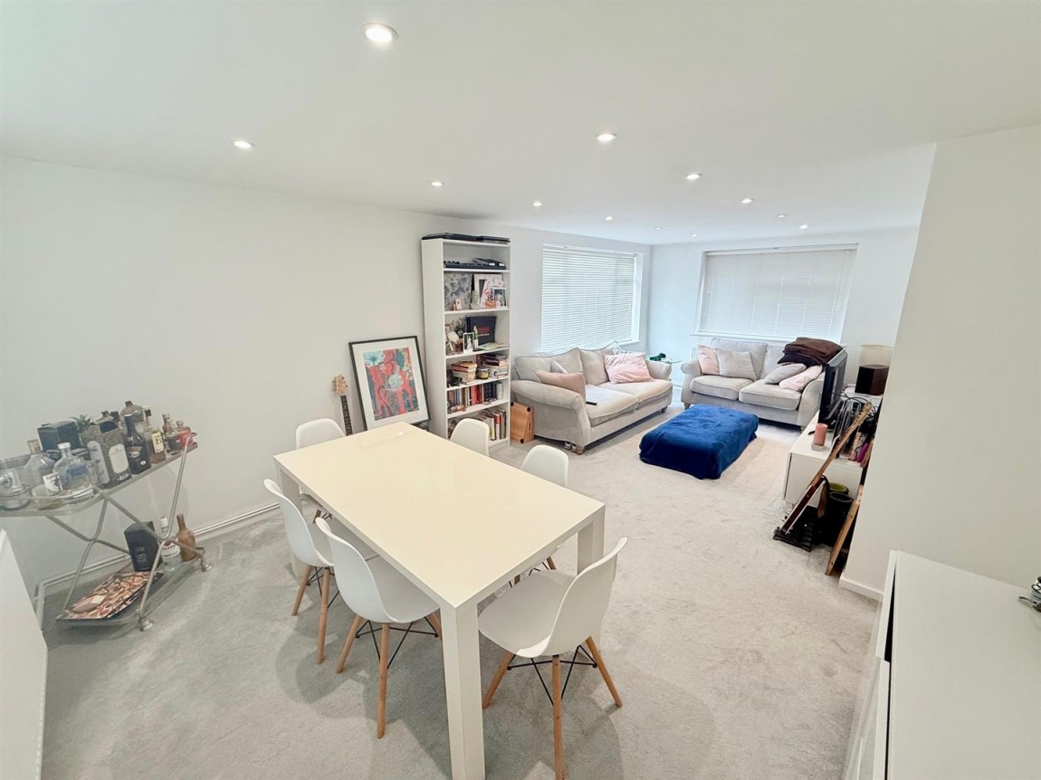 Images for Connaught Avenue, London