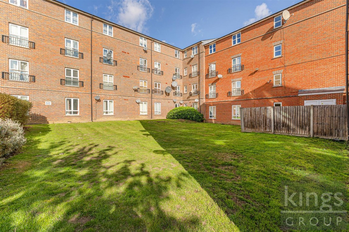 Images for Gareth Drive, London