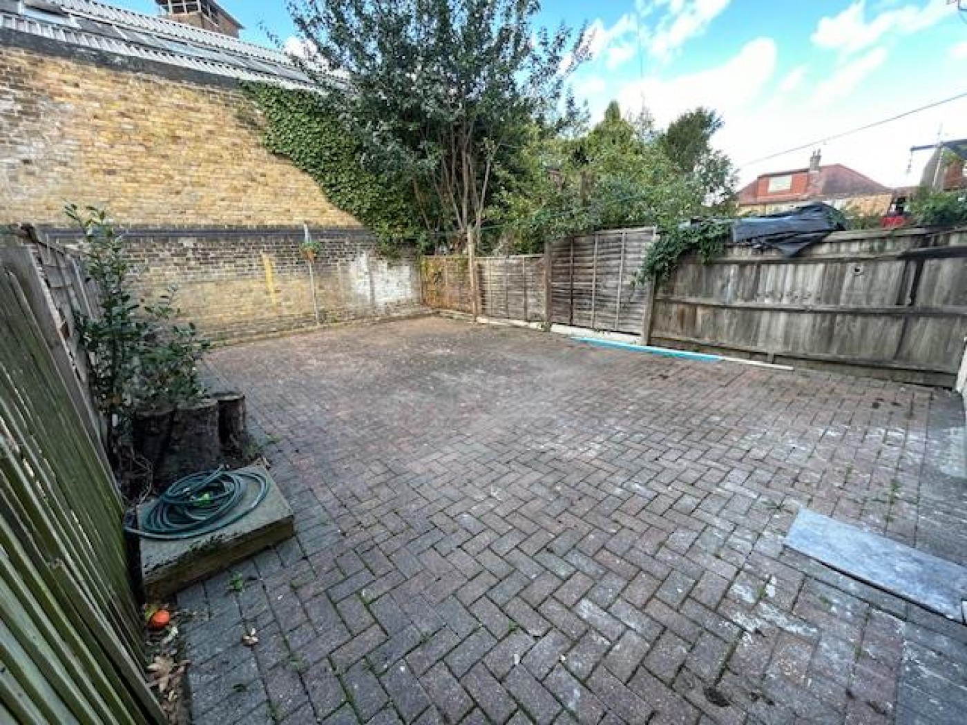 Images for Wyldfield Gardens, Edmonton