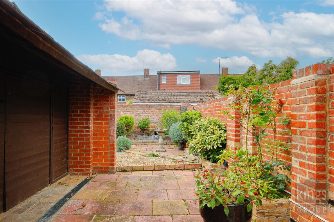 Images for Pembroke Avenue, Enfield