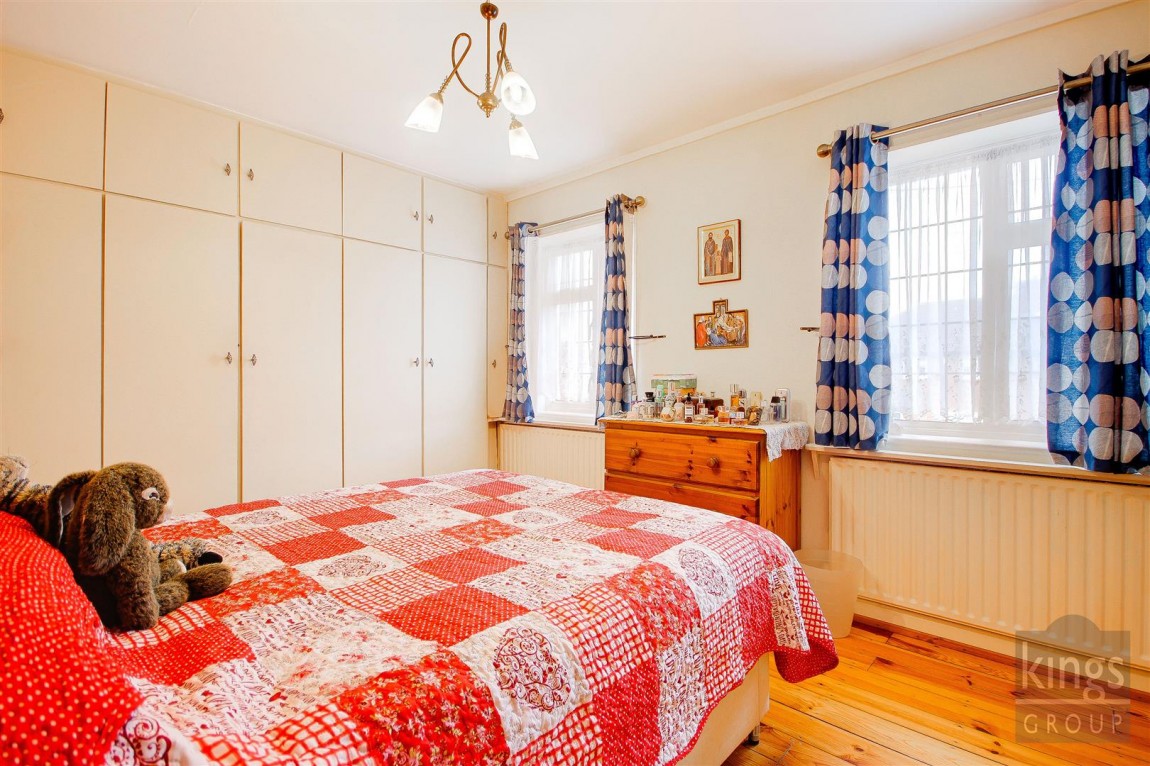 Images for Pembroke Avenue, Enfield