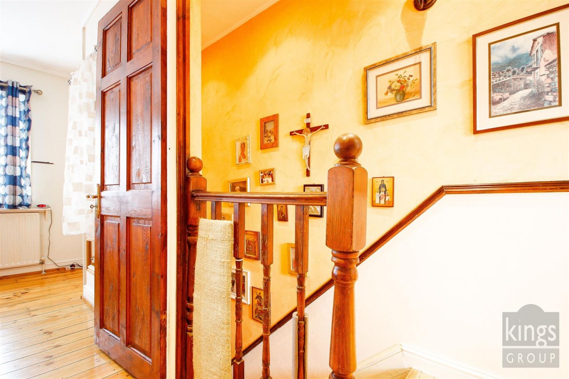 Images for Pembroke Avenue, Enfield