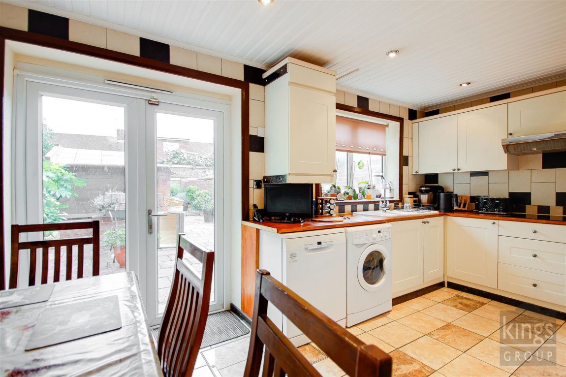 Images for Pembroke Avenue, Enfield