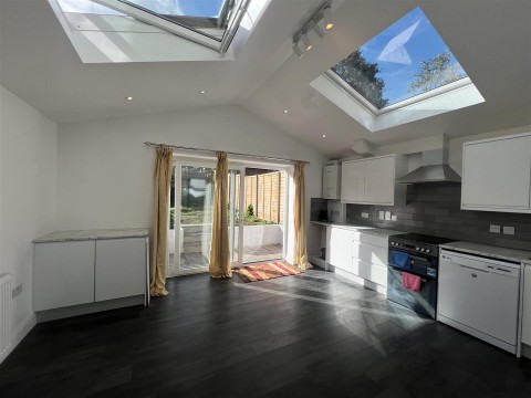 Forest Road, E17 - EAID:KingsGroupApi2020, BID:90993-1952