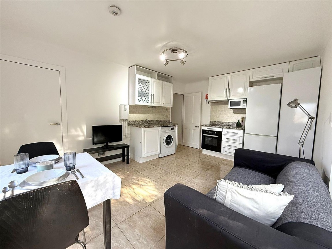 Images for Avalon Close, Enfield