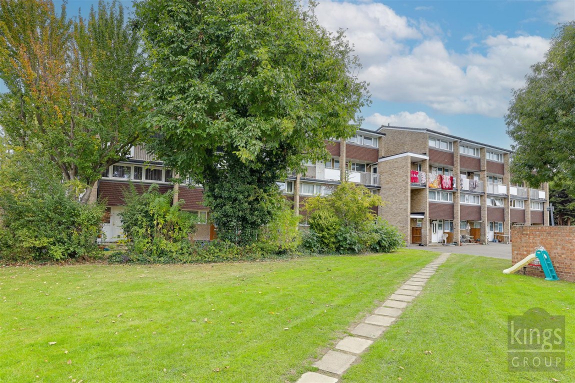 Images for Ivinghoe Close, Enfield