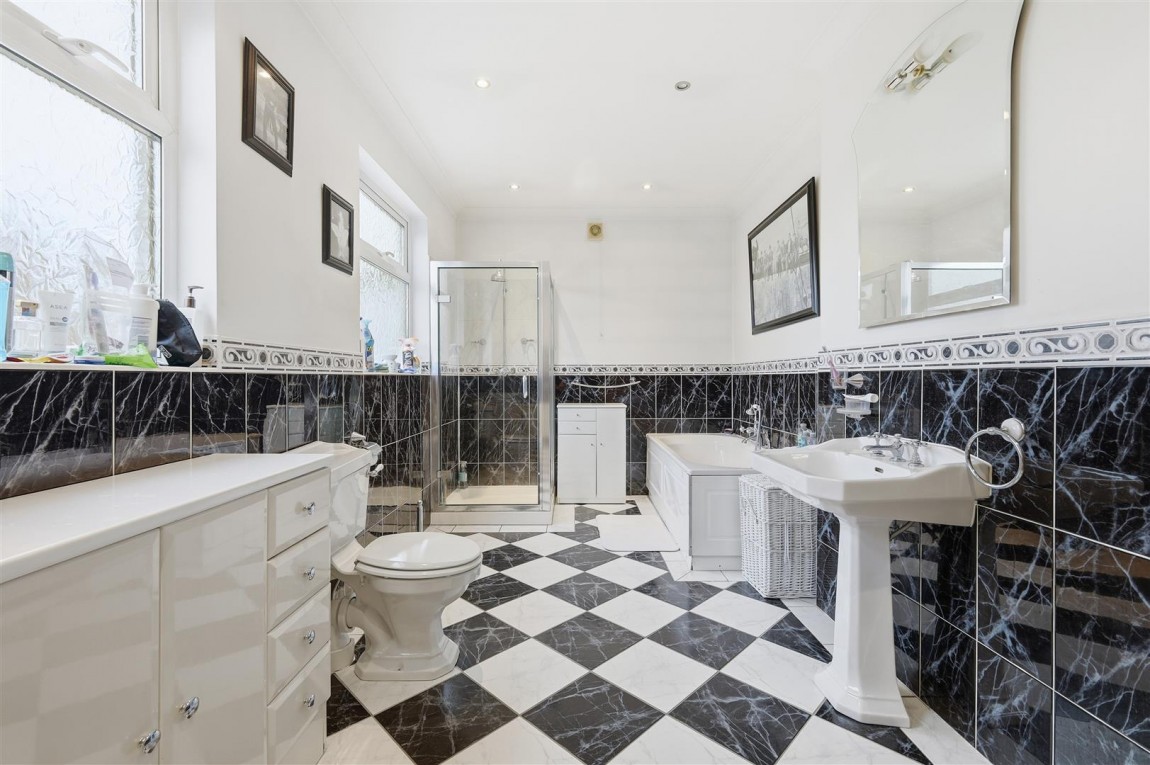 Images for Ridge Crest, Enfield