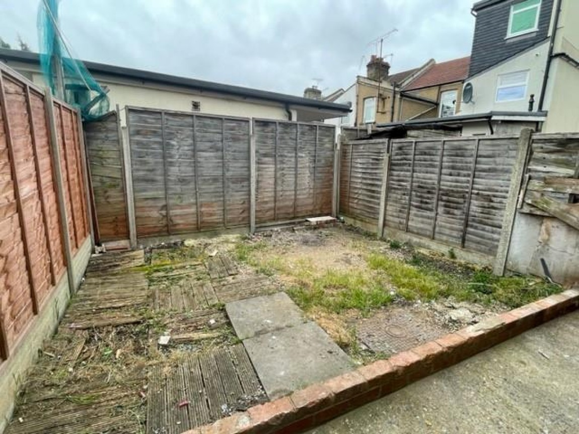 Images for Town Road, Edmonton, N9