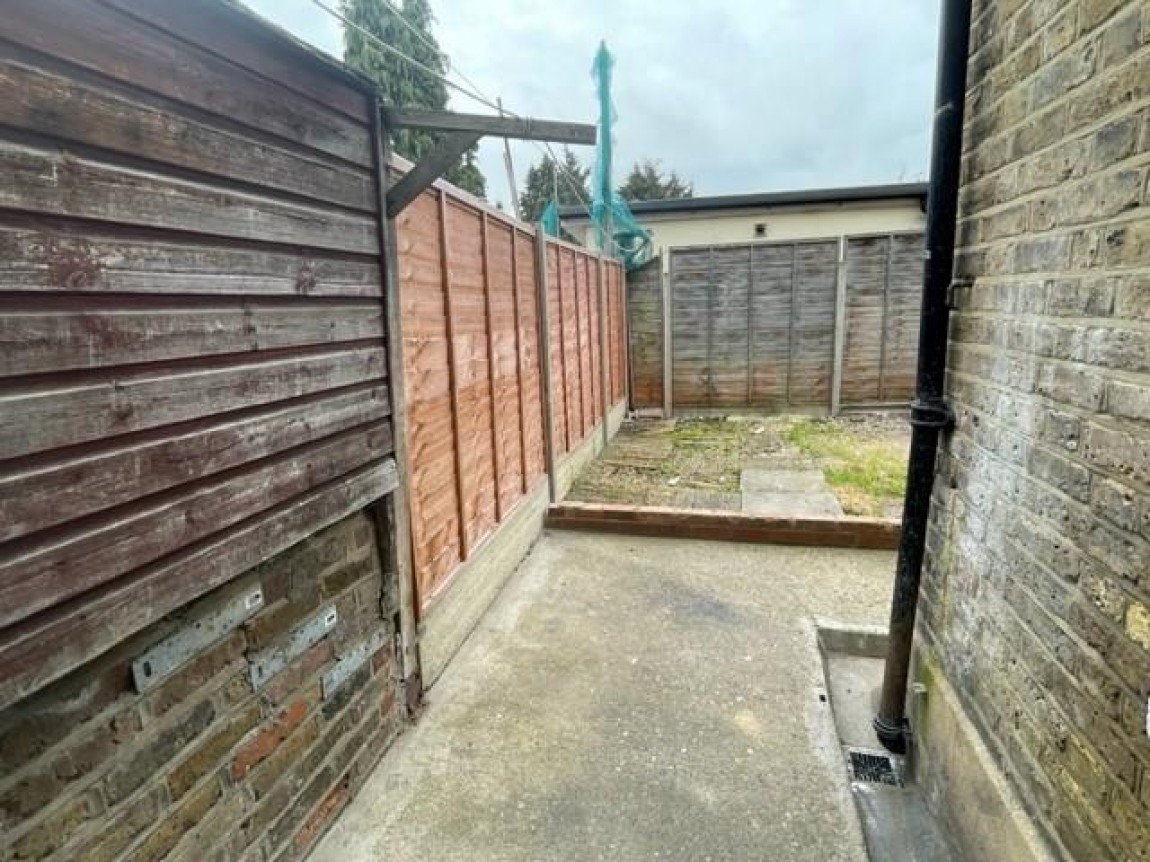 Images for Town Road, Edmonton, N9