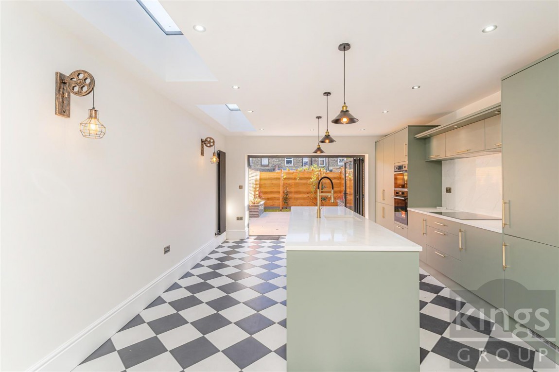 Images for Pembar Avenue, London