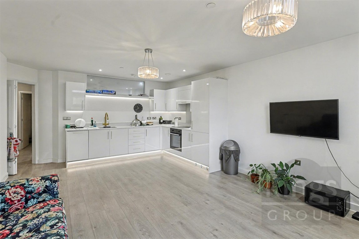 Images for Edinburgh Gate, Harlow