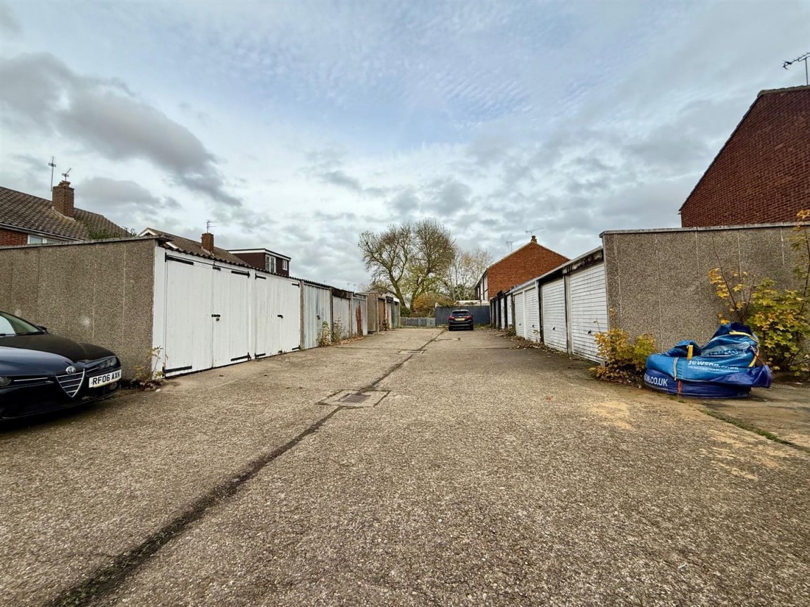 Images for Downlands, Waltham Abbey