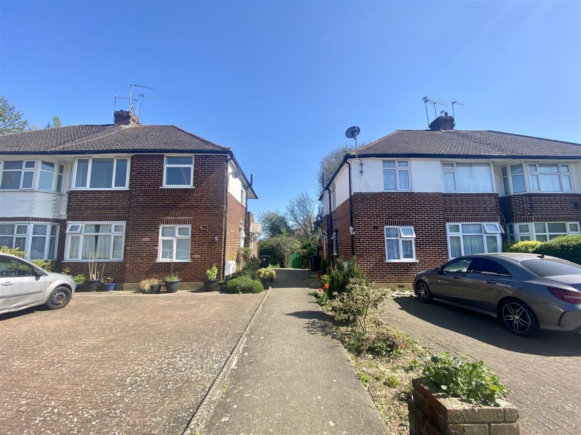 Images for Lyndhurst Gardens, Enfield