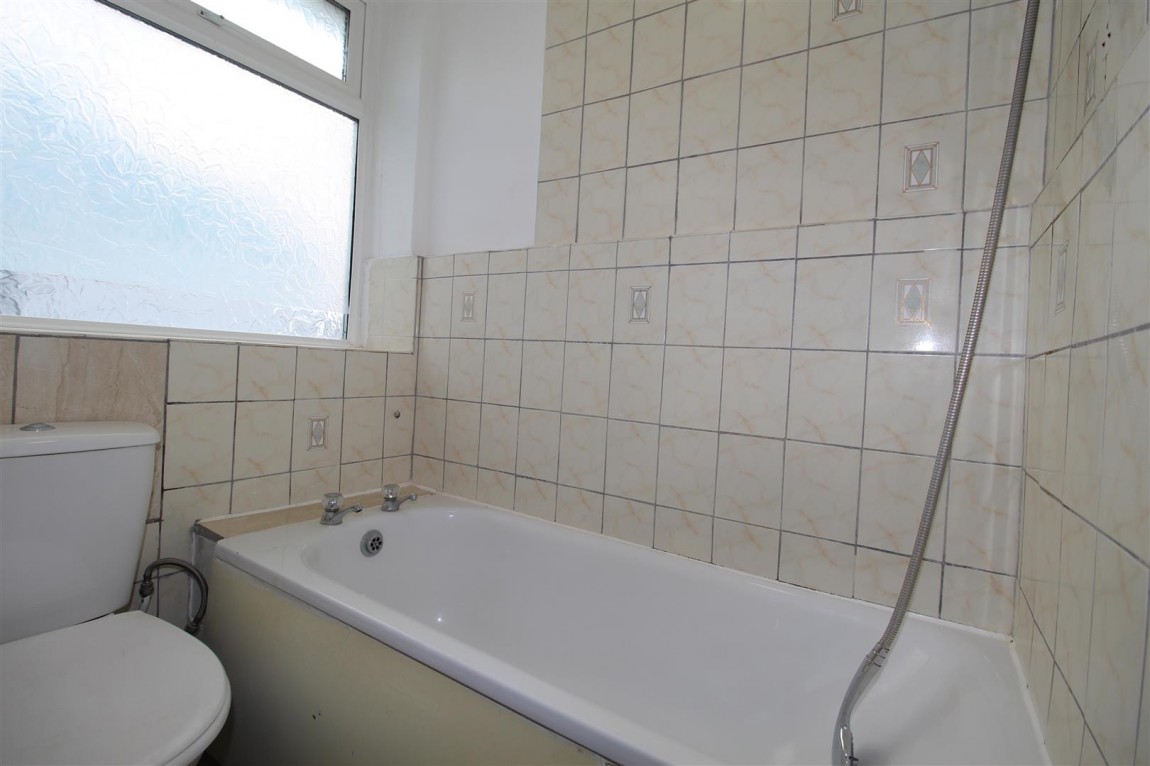 Images for Lyndhurst Gardens, Enfield