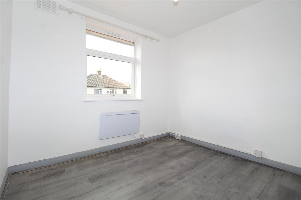 Images for Lyndhurst Gardens, Enfield