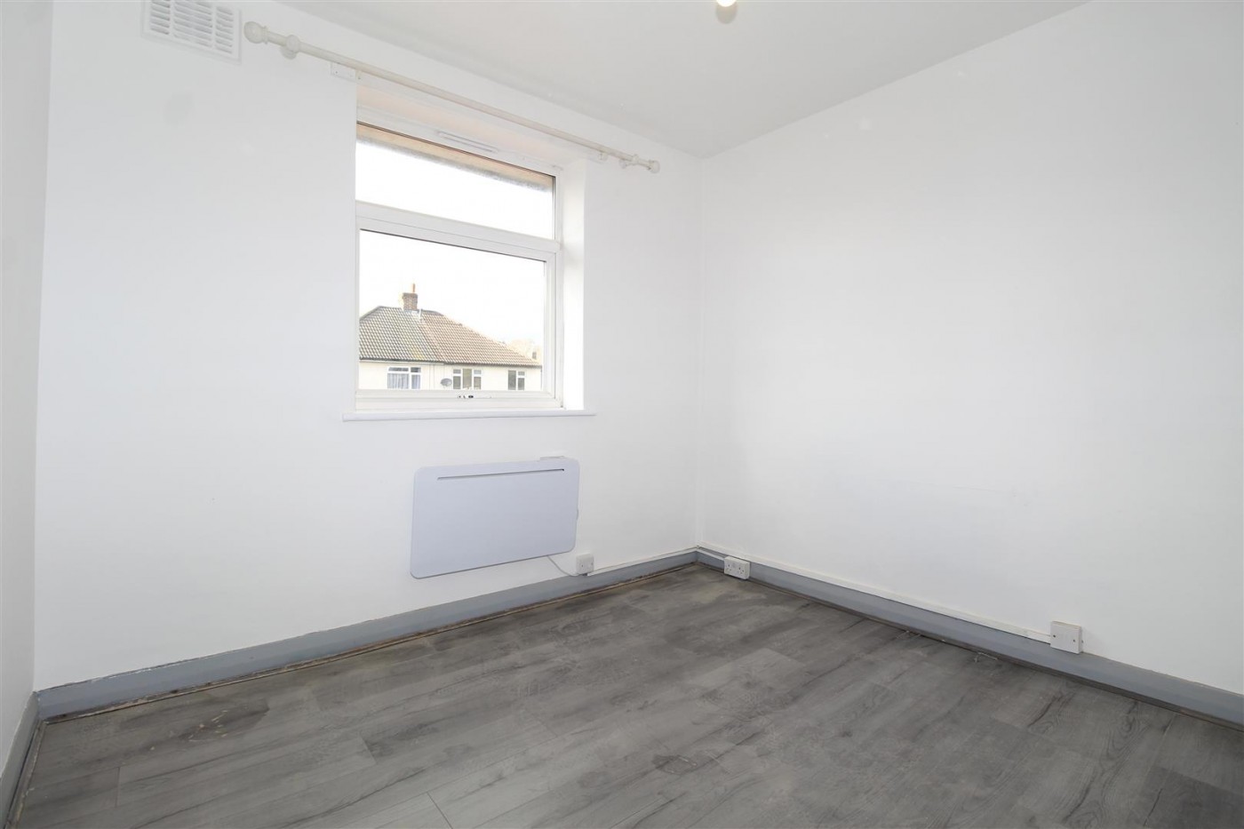 Images for Lyndhurst Gardens, Enfield