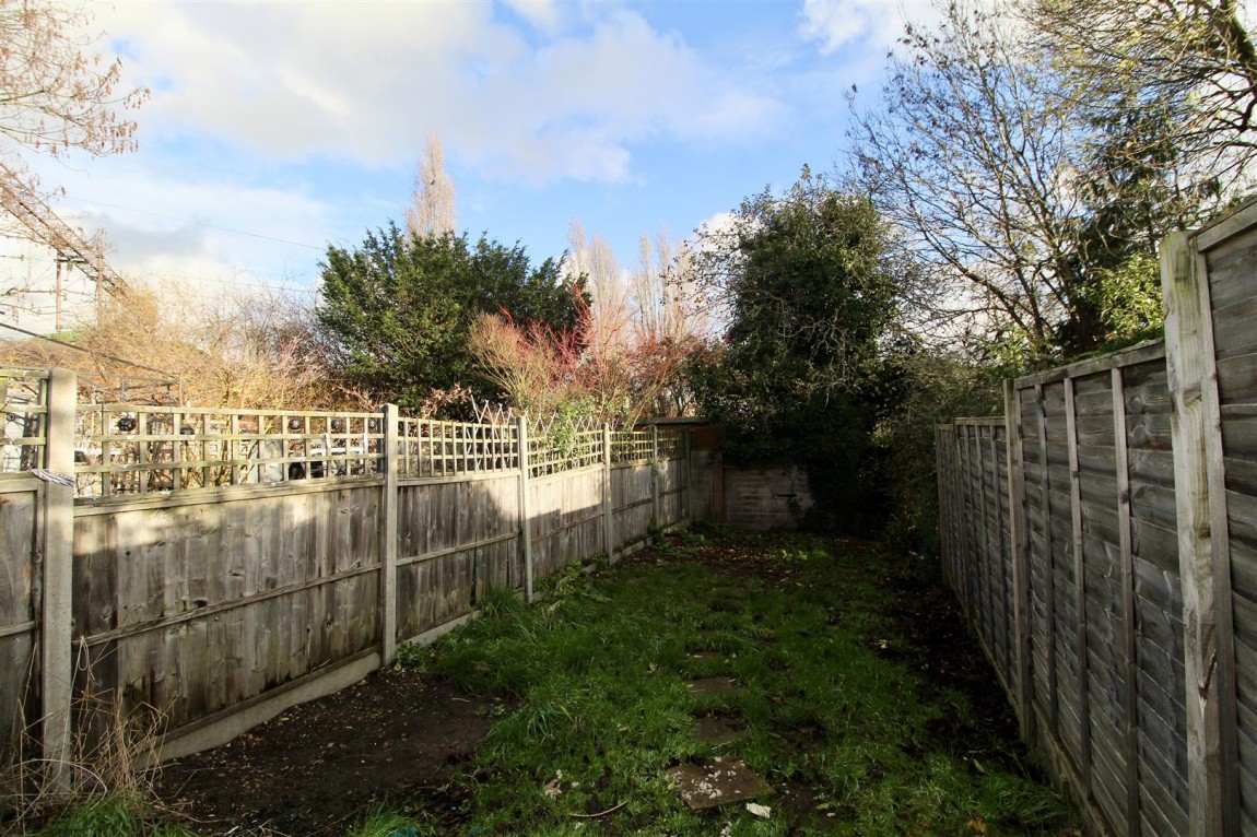 Images for Lyndhurst Gardens, Enfield