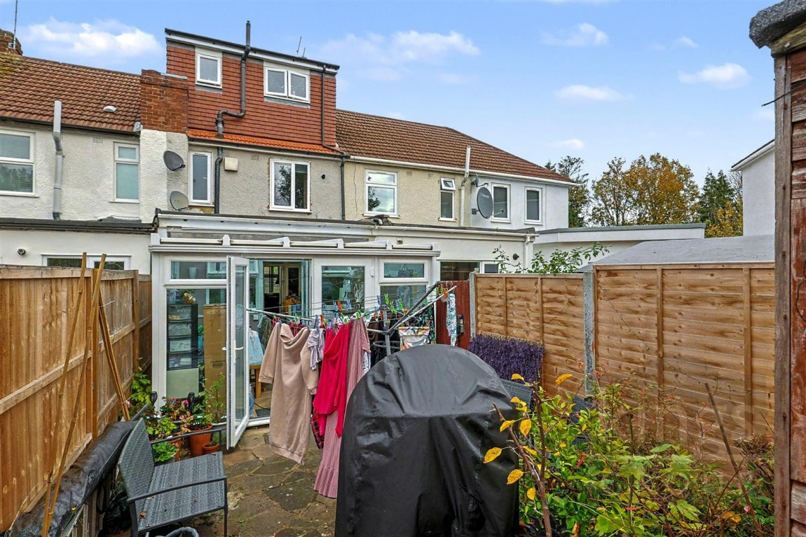 Images for Curzon Avenue, Enfield