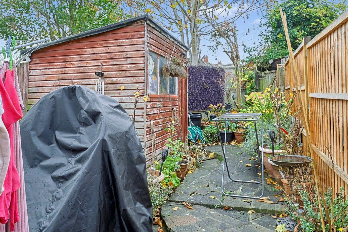 Images for Curzon Avenue, Enfield