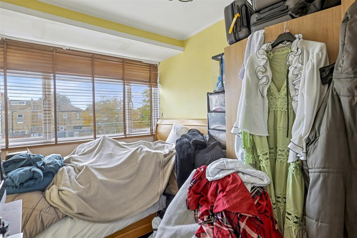 Images for Curzon Avenue, Enfield