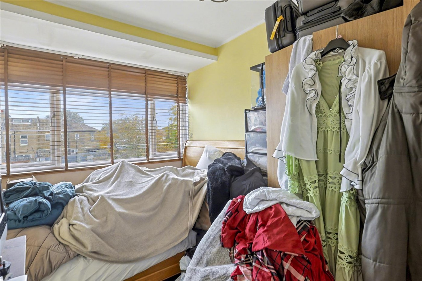 Images for Curzon Avenue, Enfield