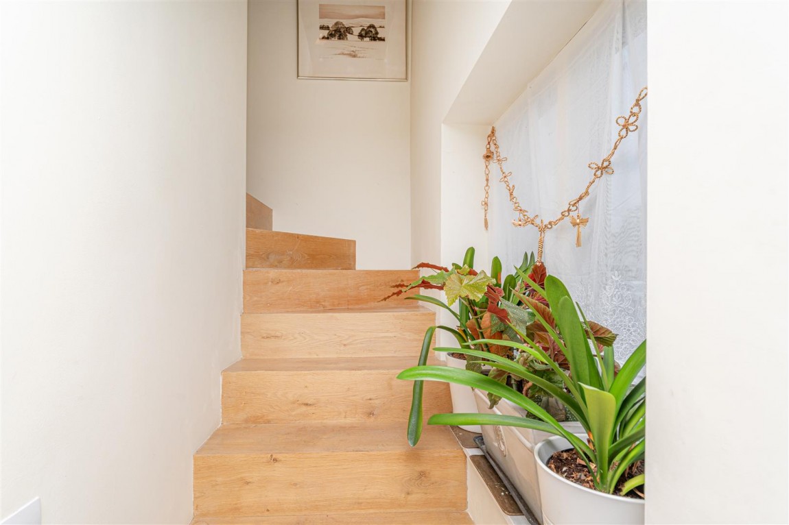 Images for Weir Hall Road, London