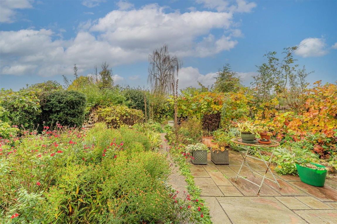 Images for Weir Hall Road, London