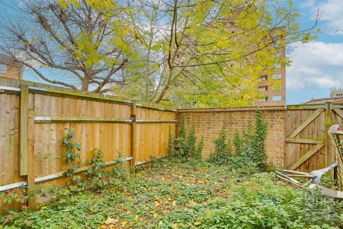 Images for Wesley Close, London