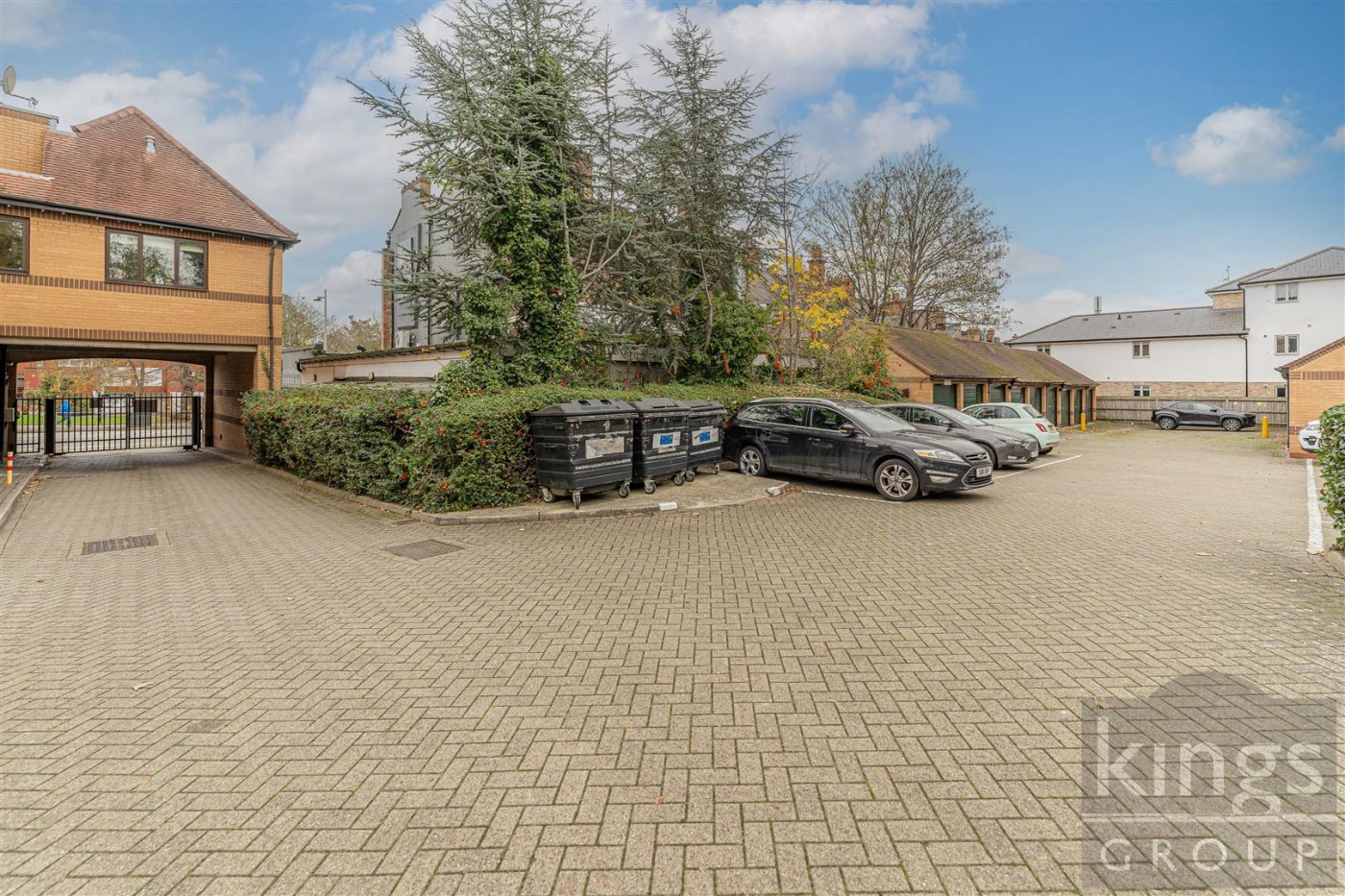 Images for High Road, London