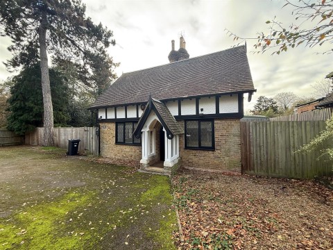 Knighton Lane, Buckhurst Hill - EAID:KingsGroupApi2020, BID:30208-15