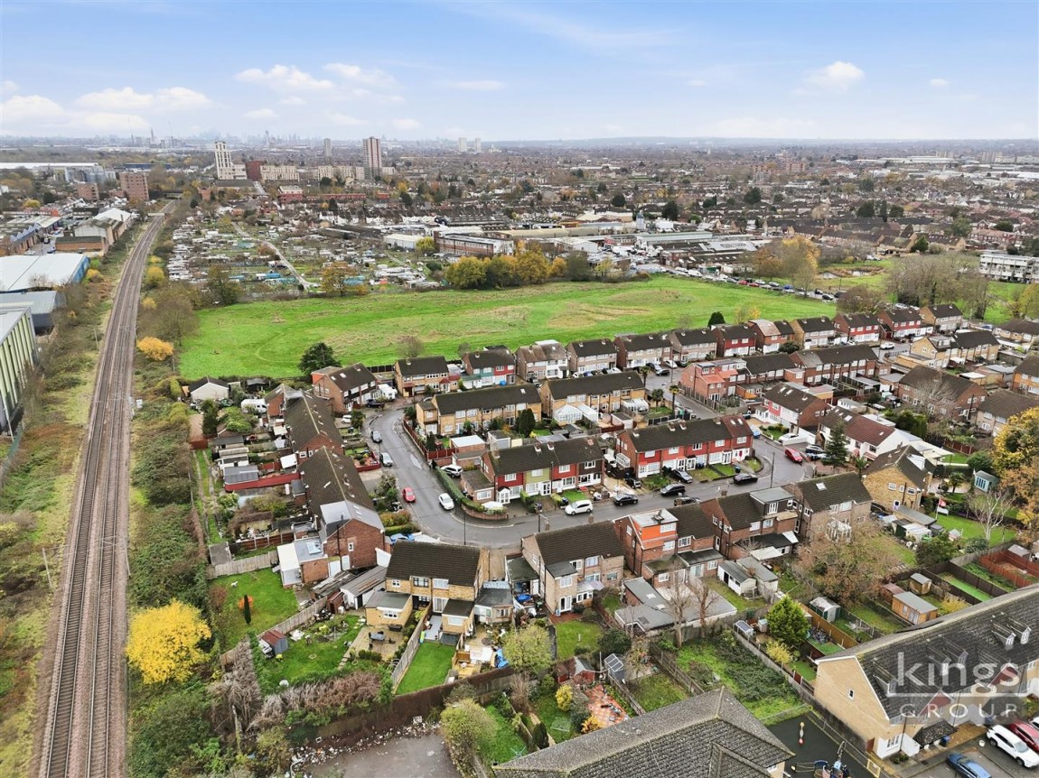 Images for Avondale Crescent, Enfield