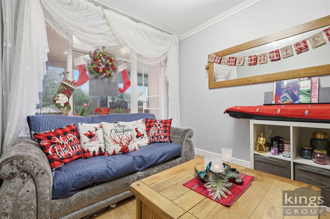 Images for Avondale Crescent, Enfield